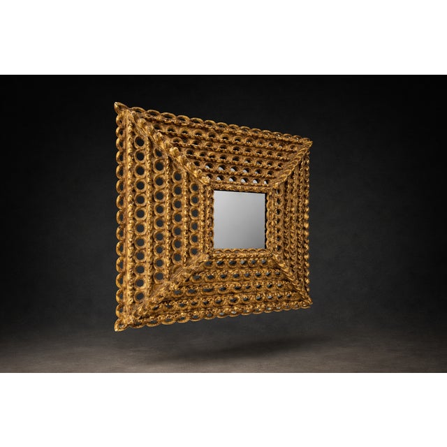 Peruvian Baroque Colonial Sunburst Mirror in Carved Hardwood & Gold Leaf, 1890–1920 For Sale - Image 4 of 13