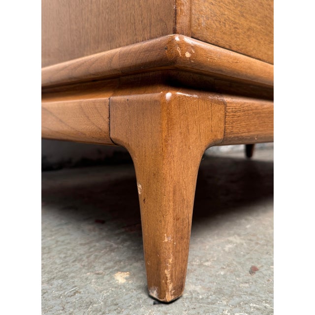 Broyhill Premier Division Mid-Century Highboy Dresser For Sale - Image 12 of 17