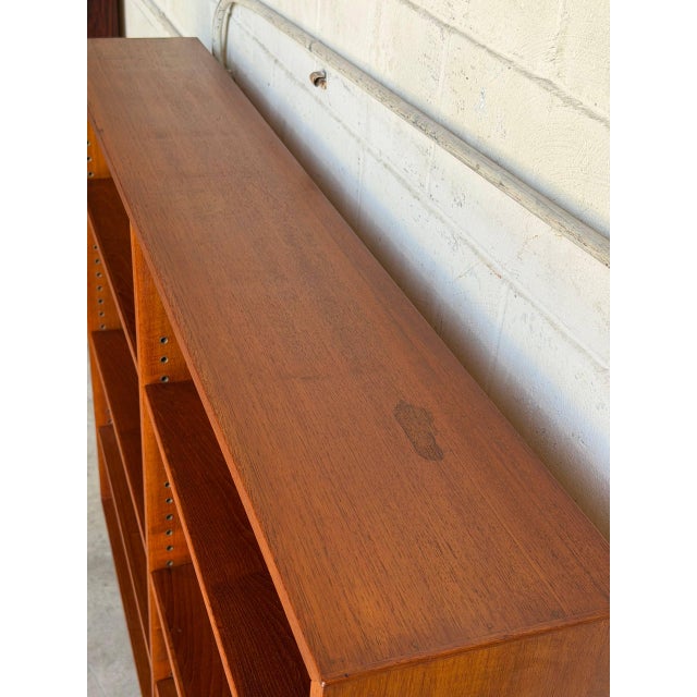 Vintage Danish Modern Teak Bookcase Display Shelf Cabinet on Tapered Legs For Sale - Image 4 of 9