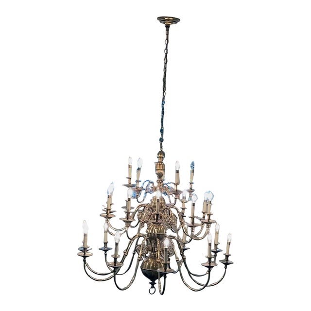 Hinkley Cambridge 49 Inch 25 Light Chandelier For Sale