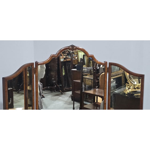 1920s Queen Anne Walnut Dressing Table, 1920 For Sale - Image 5 of 18