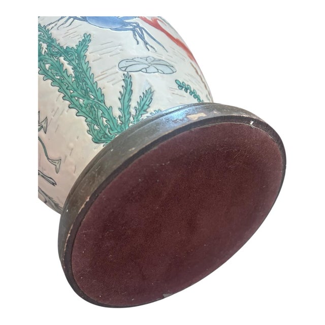 Chinoiserie Vintage Chinese Hand-Painted Ceramic Chinoiserie Table Lamp With Brass Mounts For Sale - Image 3 of 7