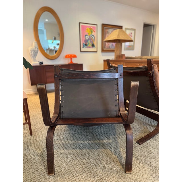 Animal Skin Classic Set of “Siesta” Chairs in a Cognac Leather Attributed to Ingmar Relling for Westnofa, Circa 1960s. For Sale - Image 7 of 12