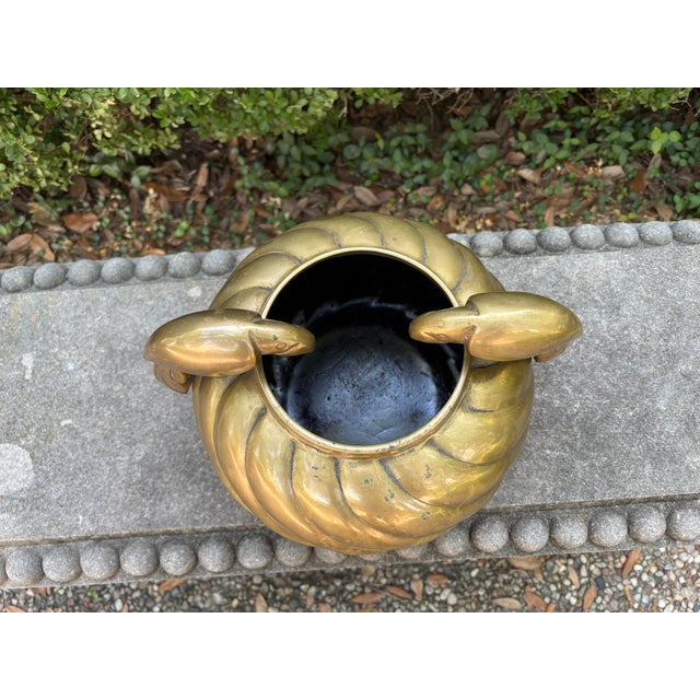 1980s Hollywood Regency Brass Jardiniere With Parrots by Dolbi Cashier For Sale - Image 9 of 11