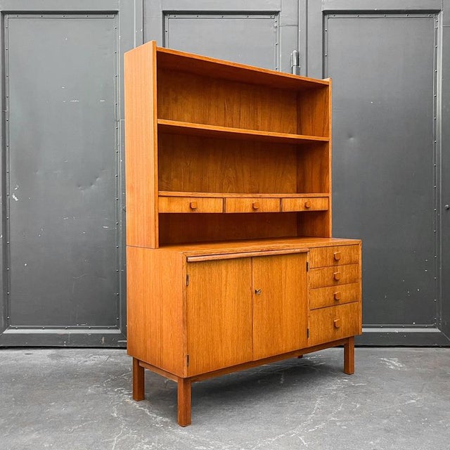 Mid-Century Modern Shelving Unit in Teak For Sale - Image 3 of 18