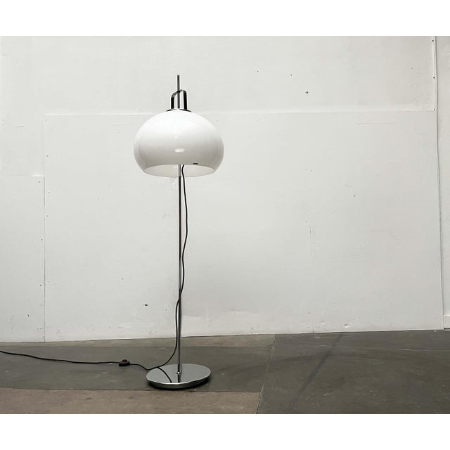 Mid-Century Modern Italian Space Age Model Lucerna Floor Lamp by Guzzini for iGuzzini, 1960s For Sale - Image 12 of 18