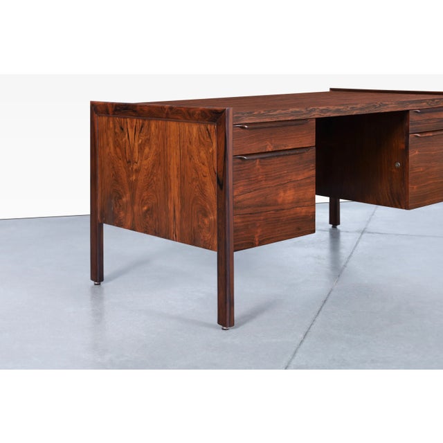 Mid-Century Modern 1960s Danish Modern Executive Rosewood Desk For Sale - Image 3 of 12