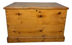 Large Antique 19th Century Large Victorian Pine Trunk Blanket Box