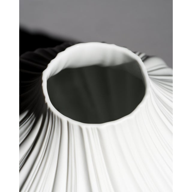 Ceramic Pleated Matte White Porcelain Vase by Martin Freyer for Rosenthal, 1994 For Sale - Image 7 of 12