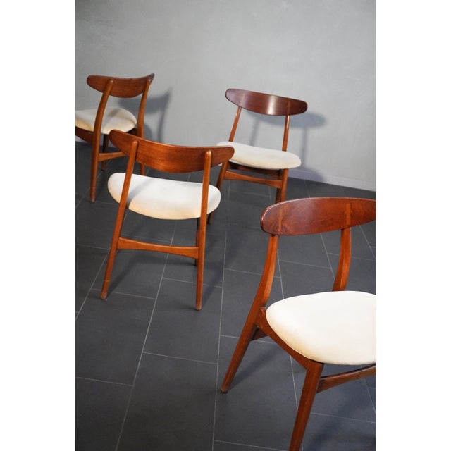 Carl Hansen & Søn CH30 Chairs by Hans J. Wagner for Carl Hansen, 1960s, Set of 4 For Sale - Image 4 of 18