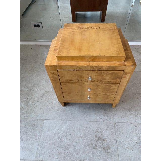 Mid-Century Art Deco Burl Wood Side Table or Night Stand For Sale In New York - Image 6 of 12