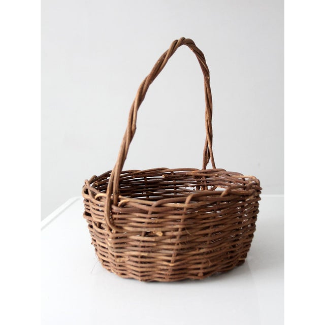 Vintage Wicker Basket With Handle For Sale - Image 10 of 11