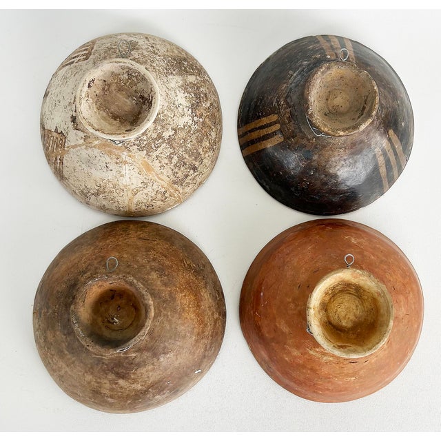 Pre-Columbian Nariño Decorated Footed Pottery Bowl Collection, Set of Four For Sale - Image 18 of 18