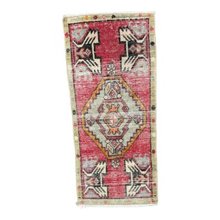 Turkish Yastik Rug 1'6" x 3'5" For Sale
