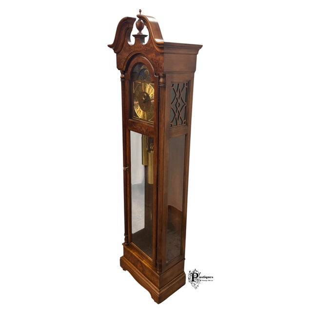 Late 20th Century Vintage Howard Miller Traditional American Style Mahogany & Burl Wood Grandfather Clock For Sale - Image 5 of 11