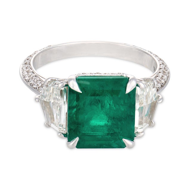 Contemporary Lugano Agl 3.41 Carat Colombian Emerald Diamond 18k White Gold Ring, Size 6 For Sale - Image 3 of 5