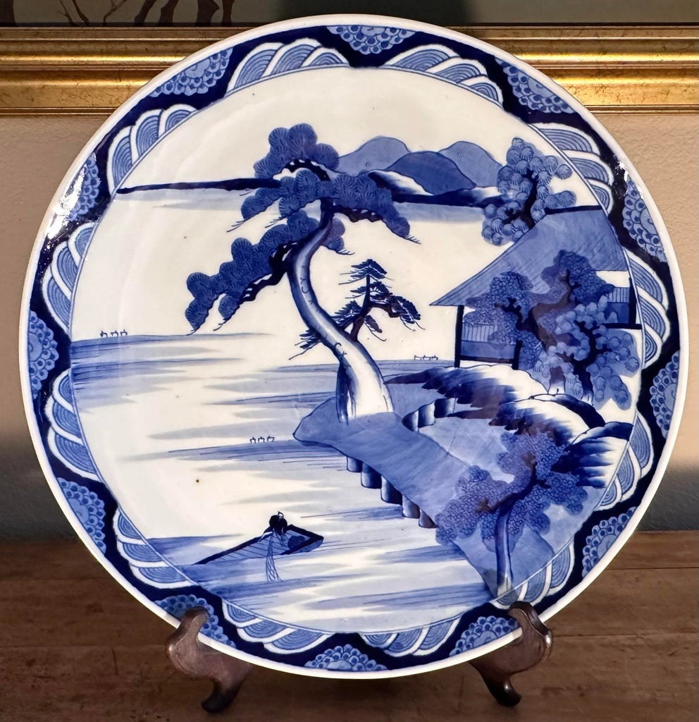 A-Massive-Antique-Japanese-  Antique Japanese plates display picture 1