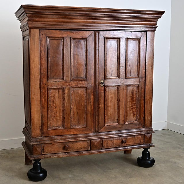 Dutch 18th Century Oak Kussenkast Armoire For Sale In Baton Rouge - Image 6 of 13