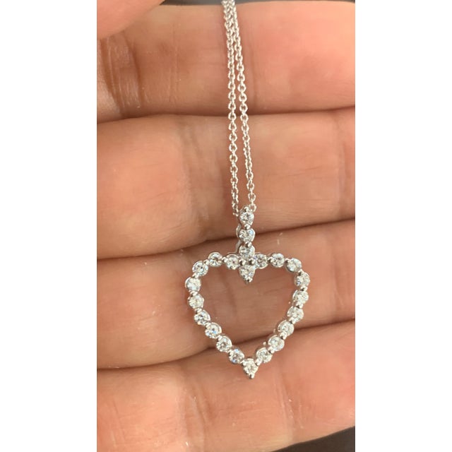 1 Carat Diamond Heart Pendant/ Necklace 14 Karat White Gold with Chain For Sale - Image 4 of 18