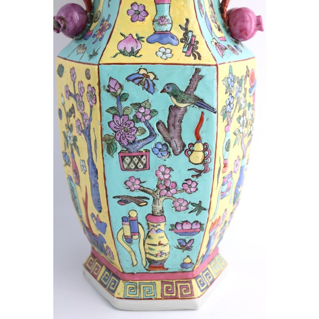 Antique Chinese Porcelain Hexagonal Vase, Famille Juane "Hundred Treasures" Rare For Sale - Image 11 of 18