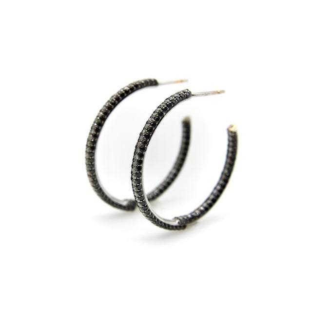 1990s 18k White Gold Black and White Diamond Hoop Earrings - 2 Pieces For Sale - Image 4 of 6
