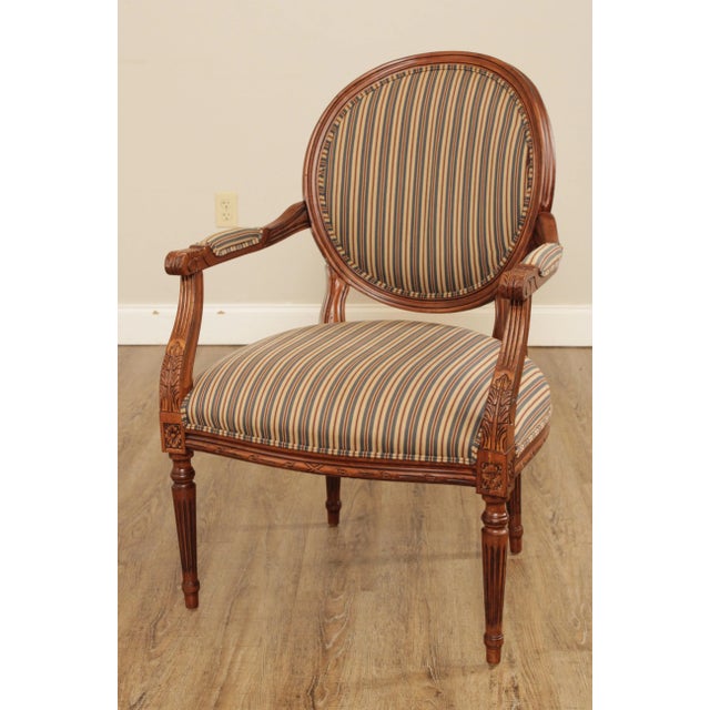 High Quality Solid Wood Frame Custom Upholstered French Style Fauteuil