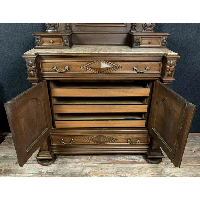 Renaissance Style Hunting Lodge Sideboard with Psyche Mirror in Walnut, in Good conditions. Designed before 1890