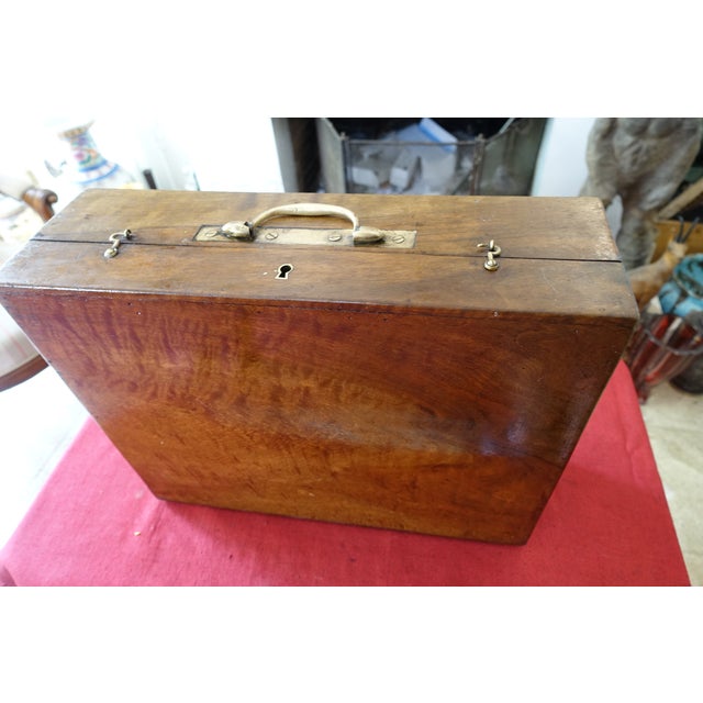 Large Antique Painter's Case, 1890s For Sale - Image 6 of 10