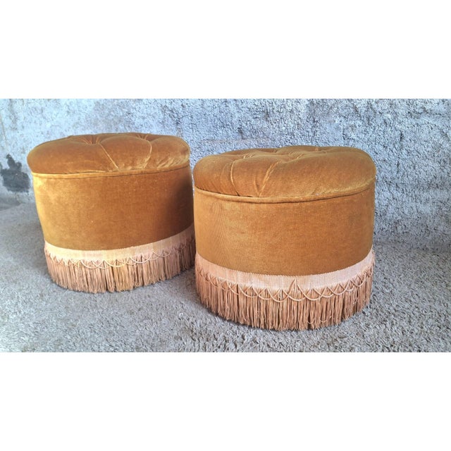 Early 20th Century Napoleon III Ottoman in Ochre Velvet with Tufted Fringes For Sale - Image 4 of 9