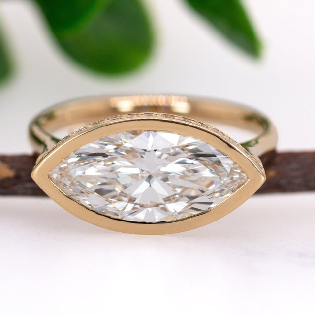 Modern Marquise Cut Lab Grown Diamond Ring With Diamond Accents: Solid 14k Gold, Size 6.75 For Sale - Image 3 of 7