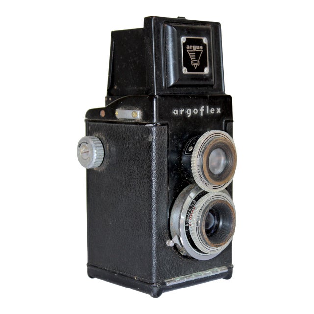 Vintage Argus Argoflex Twin Lens Reflex (Tlr) Camera – Bakelite 120 Film Camera With Argus Anastigmat Lens, Made in Usa, Circa 1950–1952 For Sale
