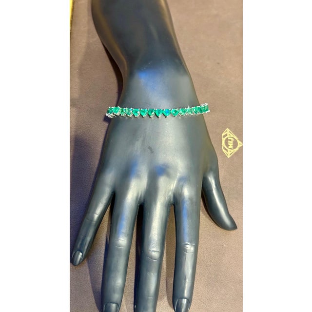 Green 30 Ct Natural Heart Shape Emerald Cocktail Tennis Bracelet 14 Kt White Gold 7" For Sale - Image 8 of 8
