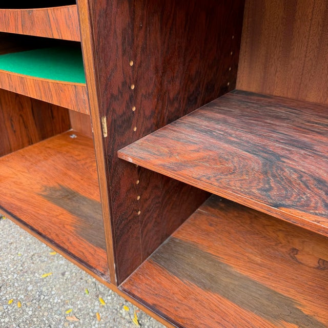 Mid 20th Century Carlo Jensen for Hundevad & Co. Danish Modern Rosewood Credenza, Attributed For Sale - Image 4 of 12