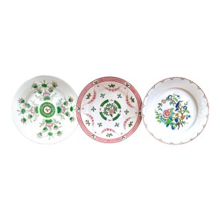Pink and Green Floral Chinoiserie Decorative Plates - Set of 3 For Sale