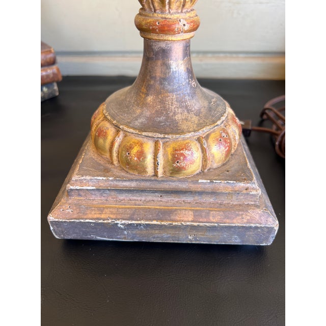 Fine Antique Italian Neoclassical Giltwood & Silver Leaf Carved Urn Table Lamp For Sale - Image 4 of 12