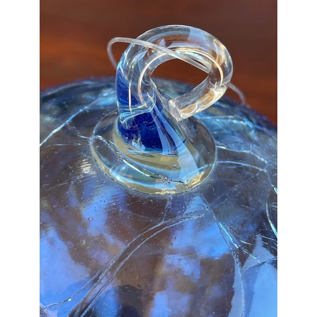 Glass 1970s Blenko Blue Crackle Glass Hummingbird Feeder With Stopper - Rare For Sale - Image 7 of 9