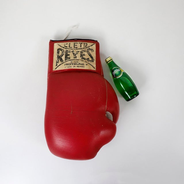 Vintage Cleto Reyes Big Size Boxing Glove For Sale - Image 4 of 4