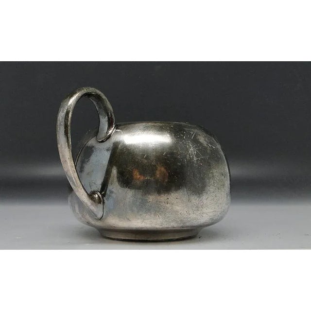 Art Deco Milk Jug, United Kingdom, 1950s, in Good conditions. Designed 1950 to 1959