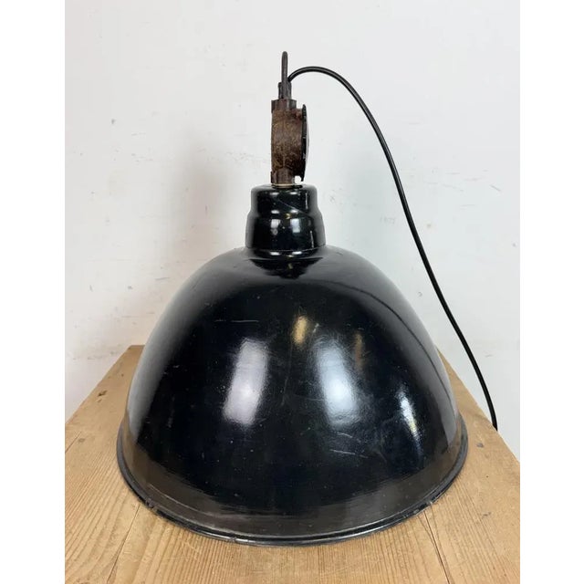 East German Black Enamel Factory Light by LBD Veb Leuchtenbau, Dresden, 1950s For Sale - Image 13 of 18