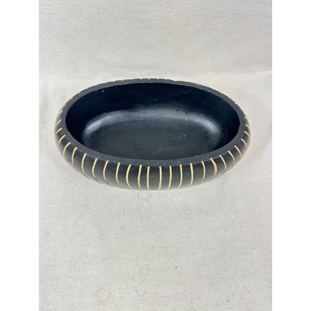 Mid-Century Modern Vintage Black and White Oval Shaped Lidded Box For Sale - Image 3 of 8