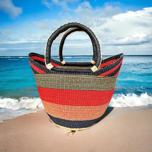 African Bolga Ghana Woven Yikene Basket Beach Bag U Shopper, Red and Black For Sale - Image 4 of 11