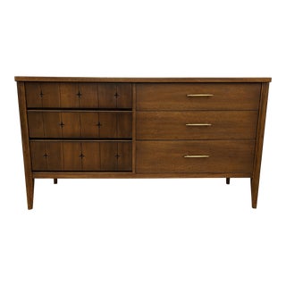 Mid 20th Century Broyhill Saga Lowboy Dresser Credenza Tv Stand Entertainment Cabinet For Sale