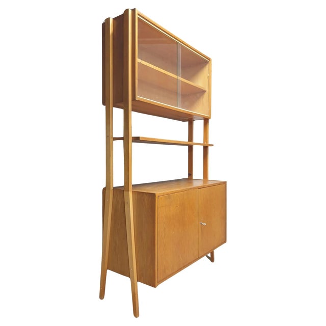 Mid-Century Oak Veneer Wall Shelf Bookcase by František Jirák for Tatra Nábytok, Former Czechoslovakia, 1960s For Sale - Image 6 of 8