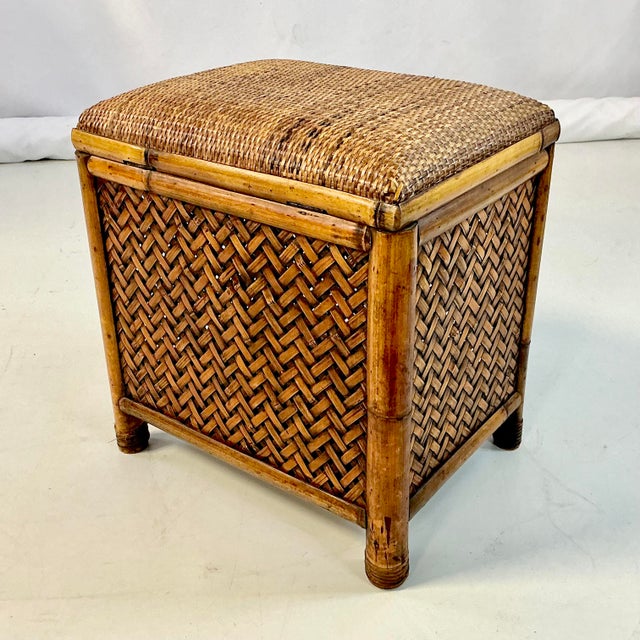 1980s Vintage Boho Chic Coastal Ralph Lauren Style Rattan, Bamboo, Wicker Storage Bench For Sale - Image 11 of 18