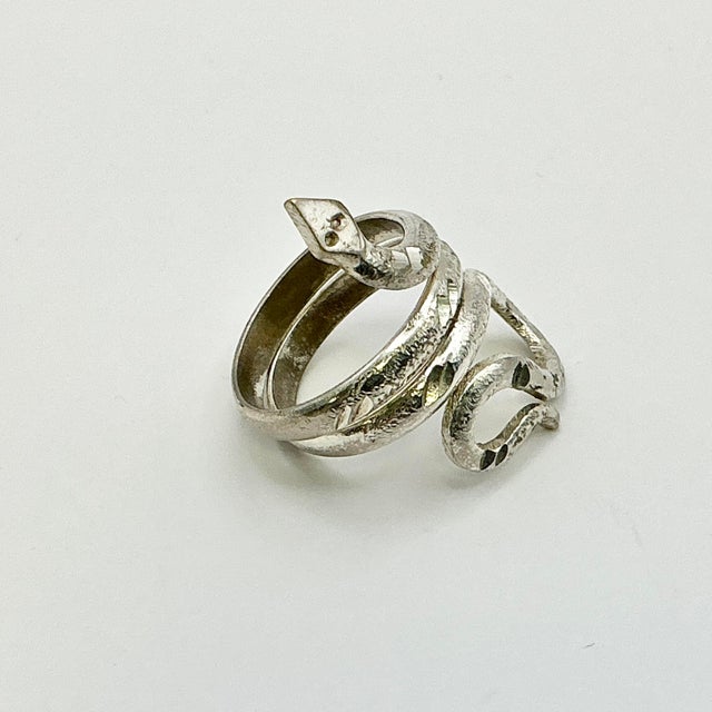 1990s 1990s Vintage Southwestern Boho Chic Figurative Sterling Silver Snake Ring - Size 6 For Sale - Image 5 of 12