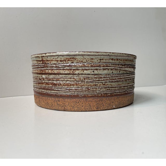 Tue Poulsen Danish Stoneware Bowl with Spiral Glaze by Tue Poulsen, 1970s For Sale - Image 4 of 11