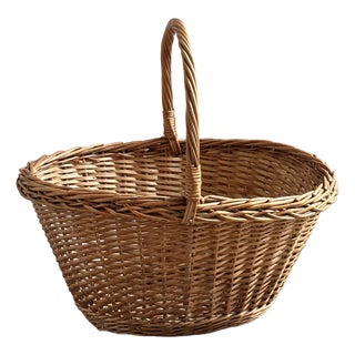 Mid-20th Century Traditional Farmhouse Gathering Basket For Sale