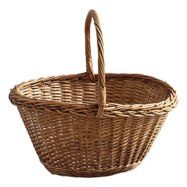 Mid-20th Century Traditional Farmhouse Gathering Basket For Sale