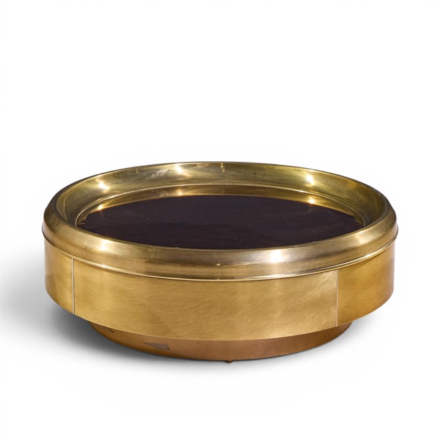 Mid 20th Century Mastercraft Mid Century Brass and Mirrored Round Coffee Table For Sale - Image 5 of 7