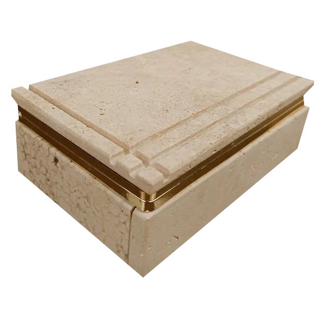 Rectangular Carved Travertine Box in the style of Fratelli Mannelli, Italy, 1970s For Sale